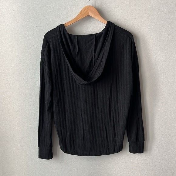 Chaser Poor Boy Rib V Neck Thumbhole Pullover Hoodie in True Black Size Small - Picture 3 of 4